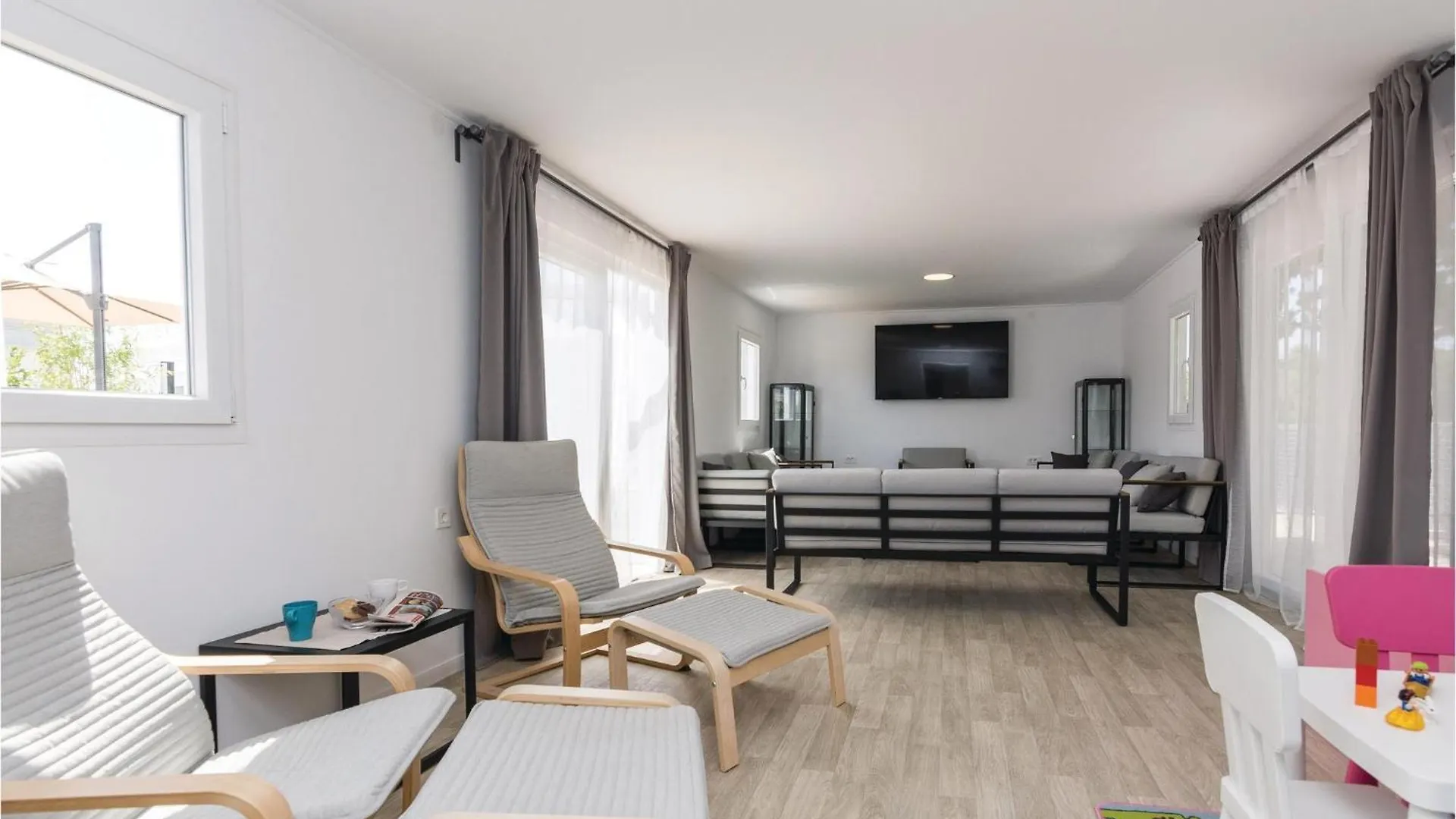 Pet Friendly Home In Petrcane With Wifi