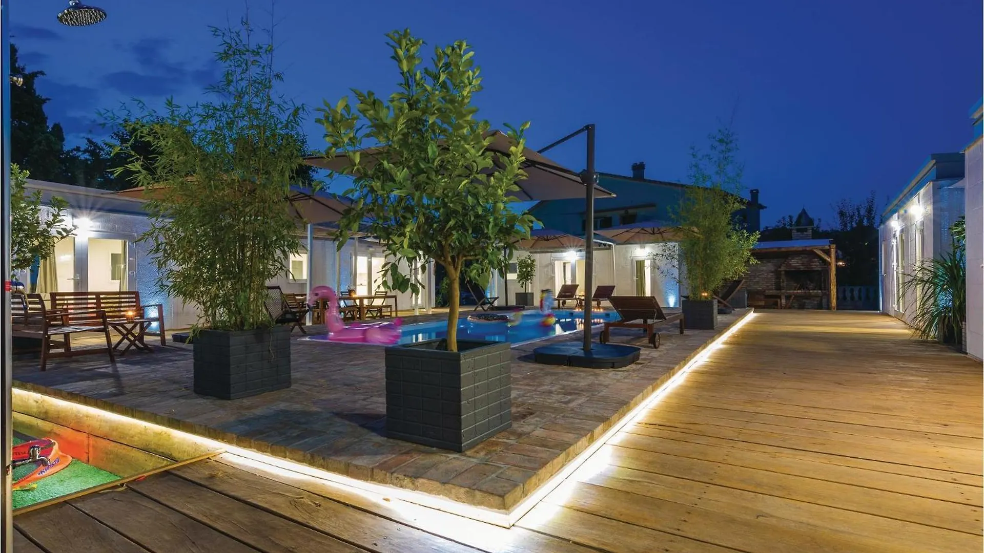 Pet Friendly Home In Petrcane With Wifi