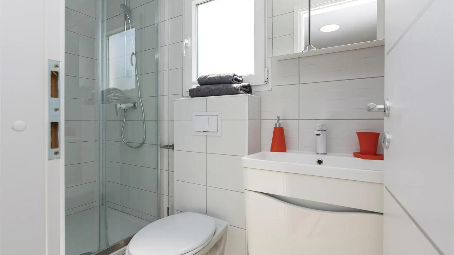 Pet Friendly Home In Petrcane With Wifi 0*,